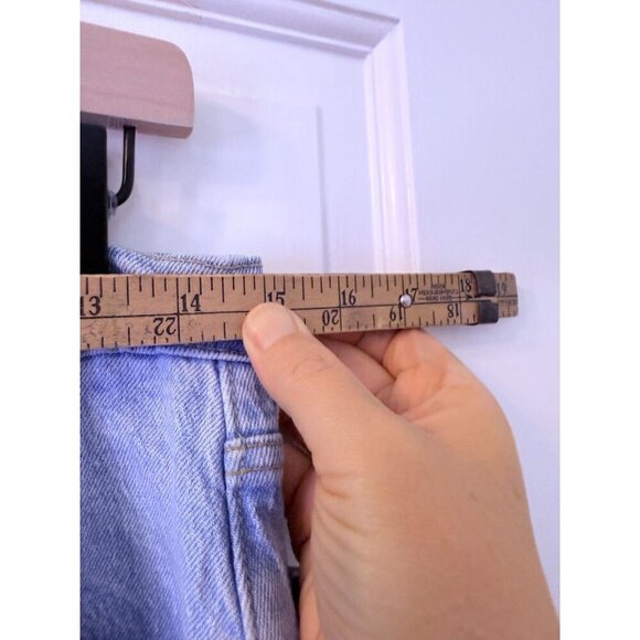 Levi's Women's 501 Light Blue Mom Style Fit Jeans Size 30WX26L - Picture 4 of 11